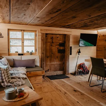 Gemuetlicher Schwarzwaelder Kornspeicher Korni Am Griesbachhof Tatil Evi Titisee-Neustadt